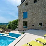 Stone By Aneo Travel